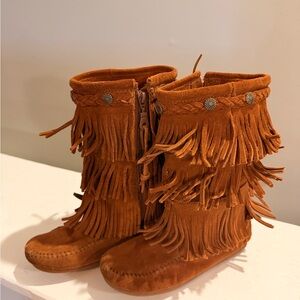 Minnetonka Double Fringe Suede Boots Brown Side Zip Youth 2